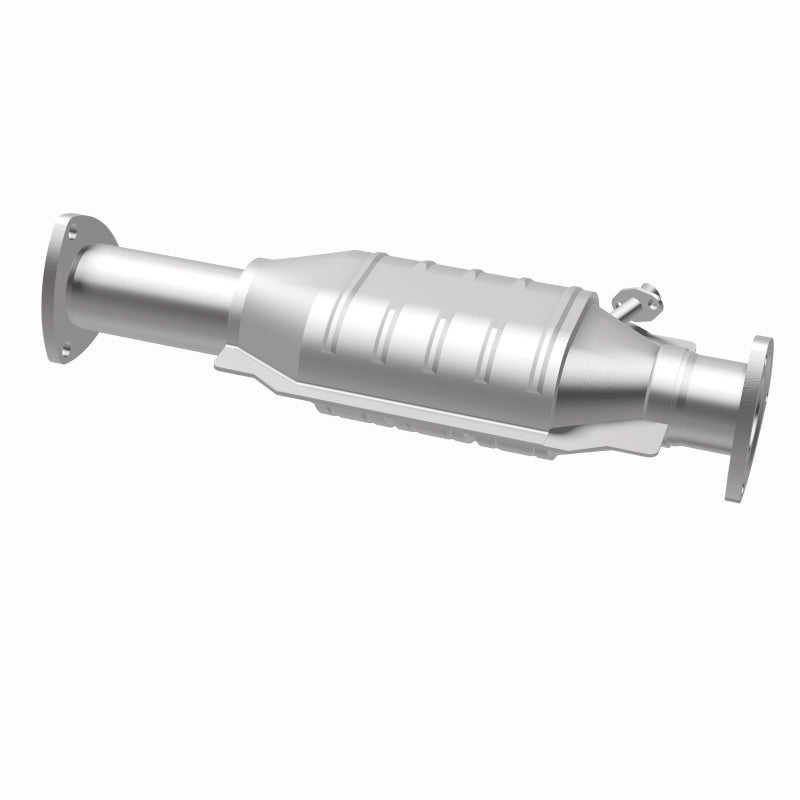 MagnaFlow Toyota Land Cruiser Standard Grade Federal / EPA Compliant Direct-Fit Catalytic Converter 23894 360 Degree Image Set