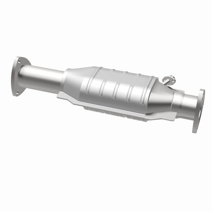 MagnaFlow Toyota Land Cruiser Standard Grade Federal / EPA Compliant Direct-Fit Catalytic Converter 23894 360 Degree Image Set