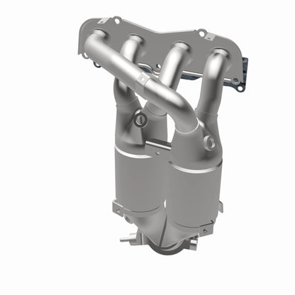 MagnaFlow Toyota Highlander HM Grade Federal / EPA Compliant Manifold Catalytic Converter 23085 360 Degree Image Set