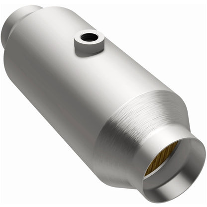 Magnaflow Universal Catalytic Converter 2.5in CA Spun Mid-Bed 4651356 4651356 Photo - out of package