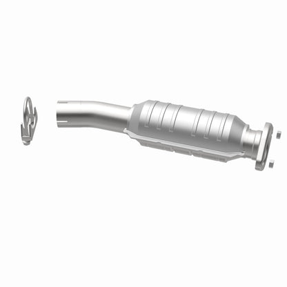 MagnaFlow Toyota Sienna OEM Grade Federal / EPA Compliant Direct-Fit Catalytic Converter 49099 360 Degree Image Set
