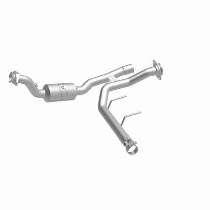 MagnaFlow Ford F-150 OEM Grade Federal / EPA Compliant Direct-Fit Catalytic Converter 52592 360 Degree Image Set