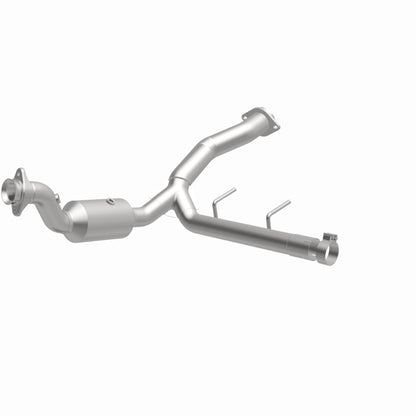 MagnaFlow Ford F-150 OEM Grade Federal / EPA Compliant Direct-Fit Catalytic Converter 21-475 360 Degree Image Set