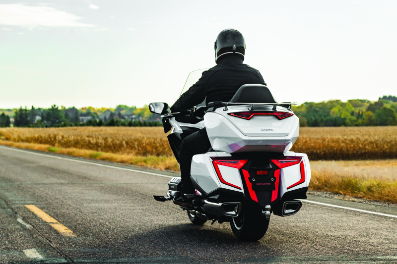 Kuryakyn Omni L.E.D. Rear Bag Accents 3262 3262 User 1