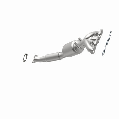 MagnaFlow Ford Focus California Grade CARB Compliant Manifold Catalytic Converter 5531052 360 Degree Image Set