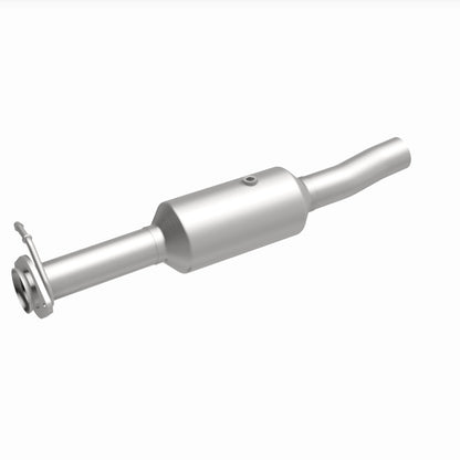 Magnaflow 09-10 Ford F-550 Super Duty V10 6.8L Rear Underbody Direct Fit Catalytic Converter 280434 280434 360 Degree Image Set