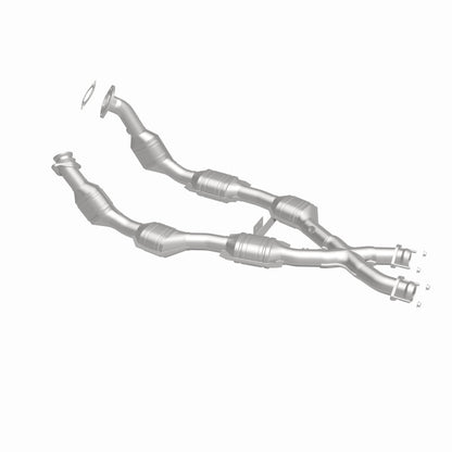 MagnaFlow Ford Mustang HM Grade Federal / EPA Compliant Direct-Fit Catalytic Converter 93348 360 Degree Image Set