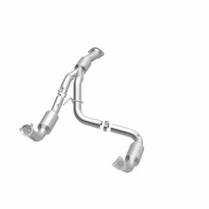 MagnaFlow California Grade CARB Compliant Direct-Fit Catalytic Converter 5582113 360 Degree Image Set