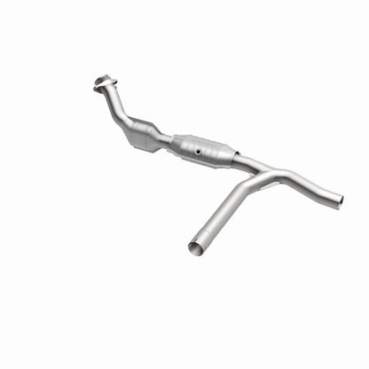 MagnaFlow Ford HM Grade Federal / EPA Compliant Direct-Fit Catalytic Converter 93153 360 Degree Image Set