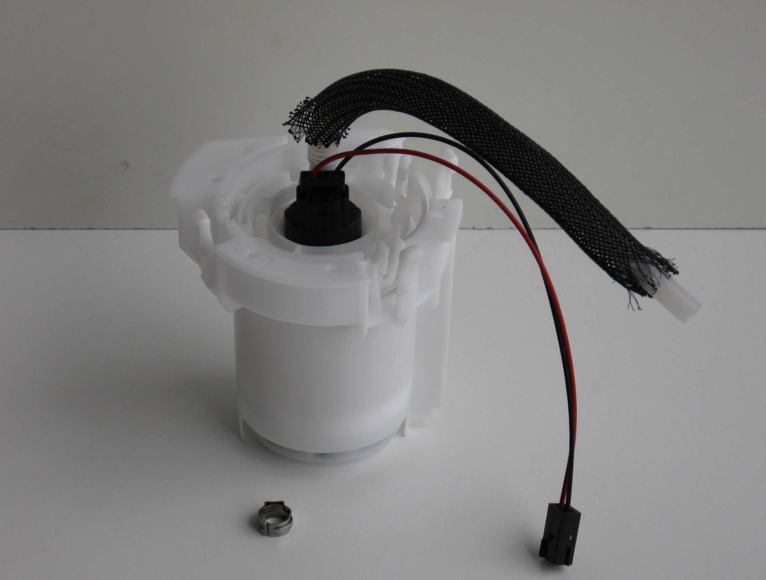 Autobest Fuel Pump Module Assembly F2748A