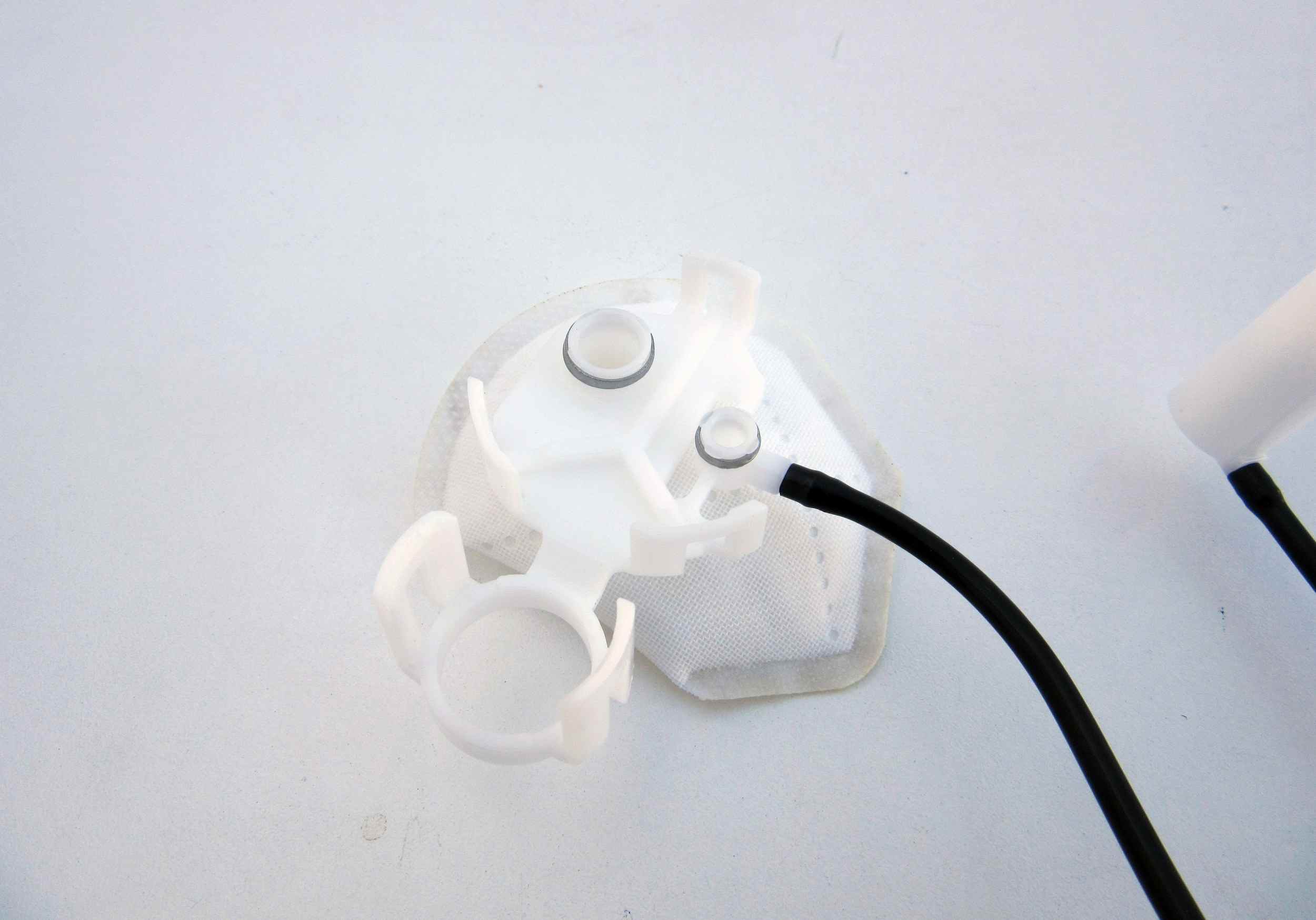 Autobest Fuel Pump and Strainer Set F4737