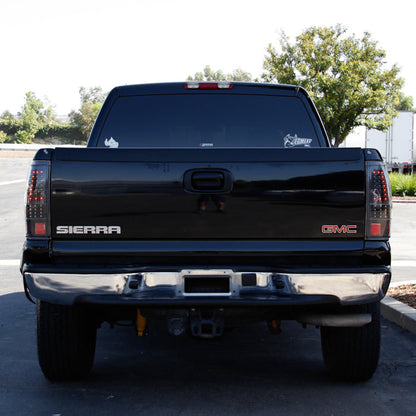 SPYDER xTune 03-06 Chevrolet Silverado 1500 LED Tail Lights - Black (ALT-JH-CSIL03-LED-BK) 9037634