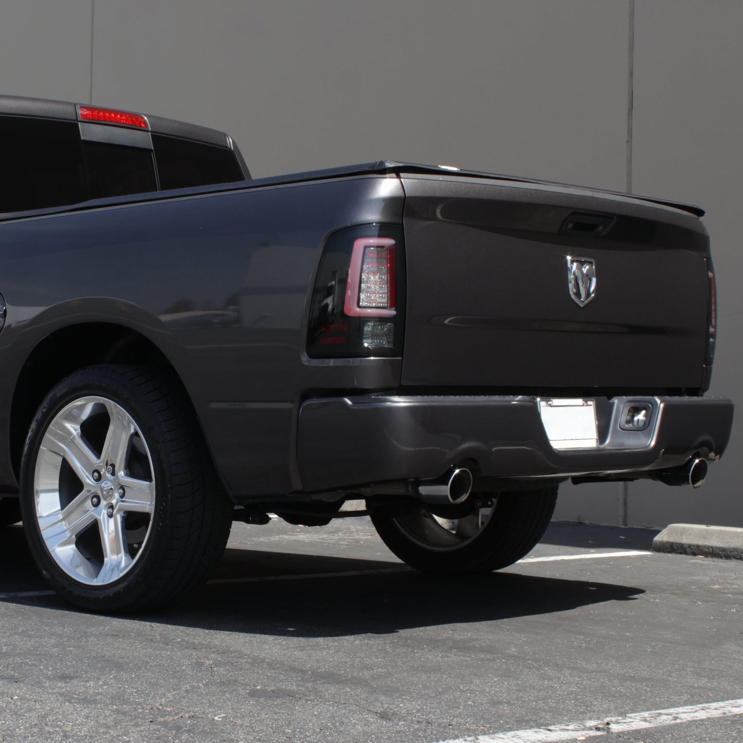 Spyder 09-16 Dodge Ram 1500 Light Bar LED Tail Lights - Black Smoke ALT-YD-DRAM09V2-LED-BSM 5084033