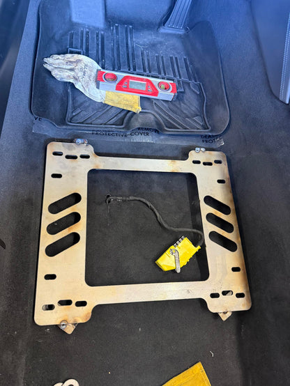 Planted Technology Seat Bracket- BMW i8 (2014-2020) - Driver / Left