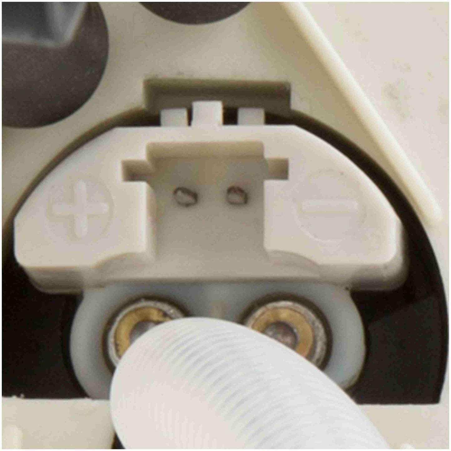 Delphi Fuel Pump and Strainer Set HP10140