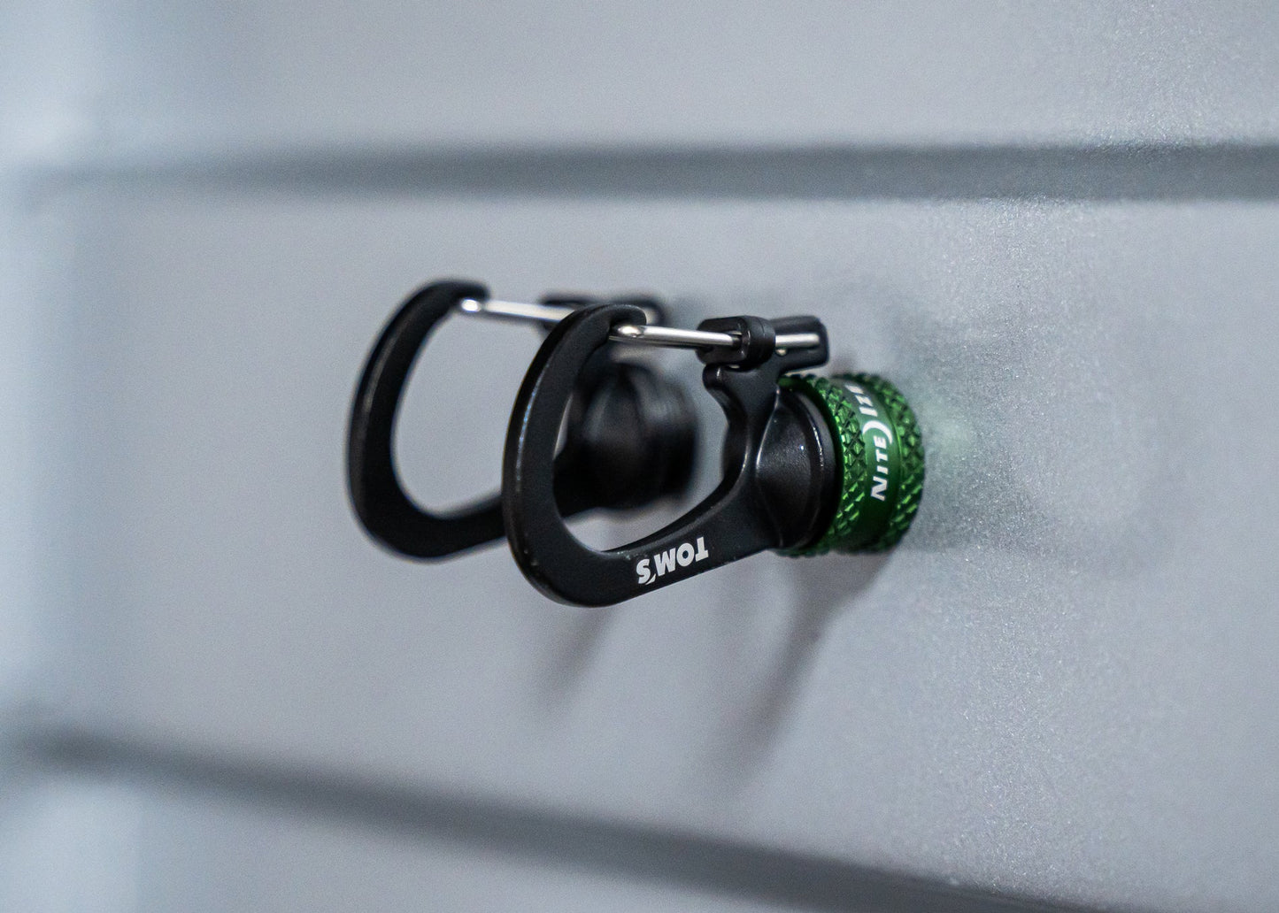 TOM'S Racing NITEIZE x TOM'S Slidelock 360 Magnetic Locking Dual Carabiner