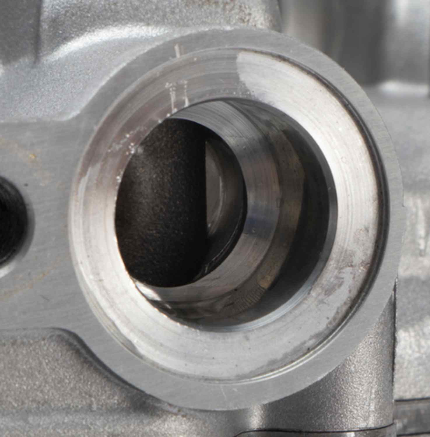 Four Seasons New GM CVC Compressor w/ Clutch 158274