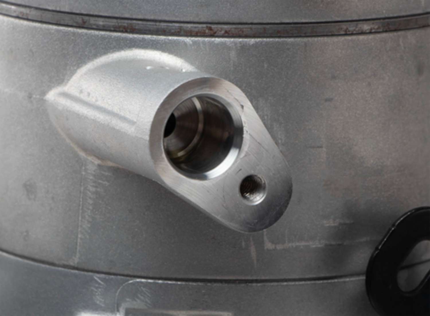 Four Seasons New Hannon HV14 Compressor w/ Clutch 158394