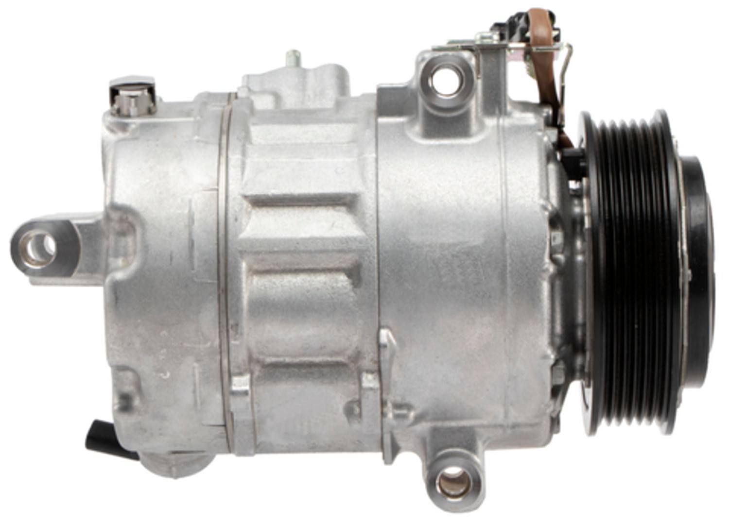 Four Seasons New Nippondenso 7SAS17C Compressor w/ Clutch 168337