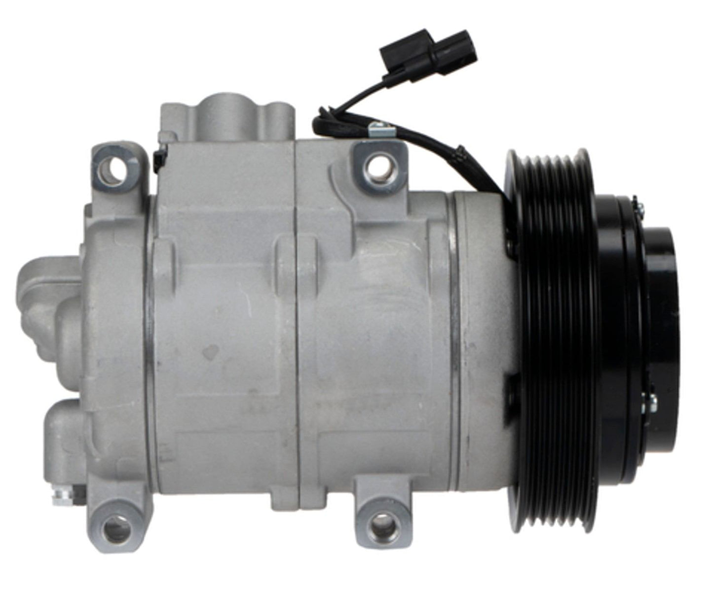Four Seasons New Nippondenso 10SRE18C Compressor w/ Clutch 198304