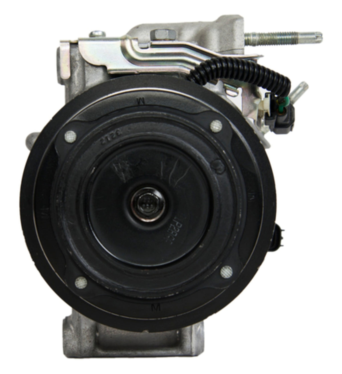 Four Seasons New Nippondenso 7SBH17 Compressor w/ Clutch 198358