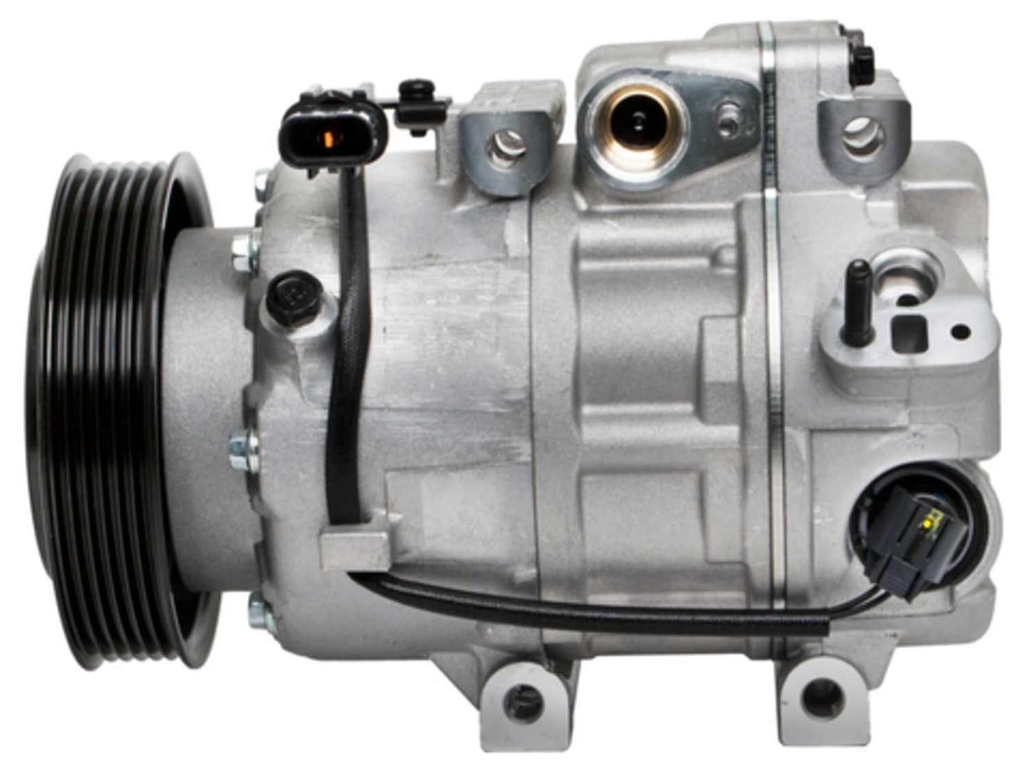 Four Seasons New Halla VS18E Compressor w/ Clutch 198376