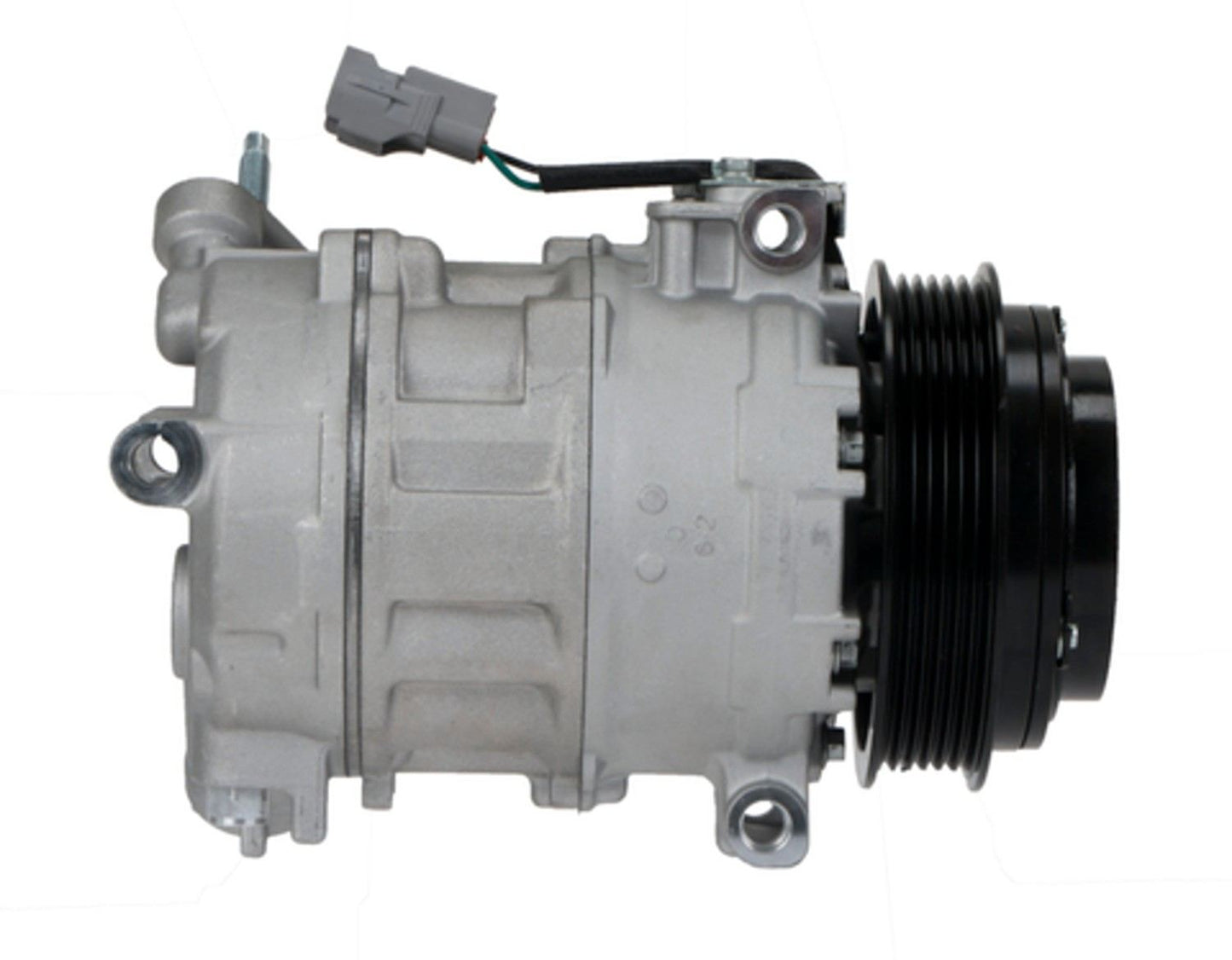 Four Seasons New Nippondenso 7SBH17 Compressor w/ Clutch 198396