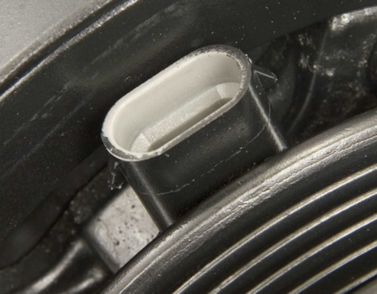 Four Seasons Reman R4 Lightweight Compressor w/ Clutch 57942