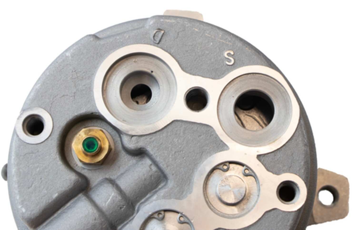 Four Seasons New GM V5  Compressor w/ Clutch 58271