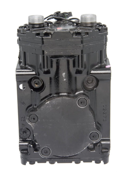 Four Seasons New York 209/210 CCI w/ Clutch 68020