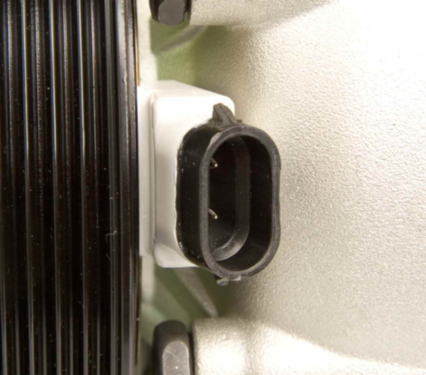 Four Seasons New GM V5  Compressor w/ Clutch 68290