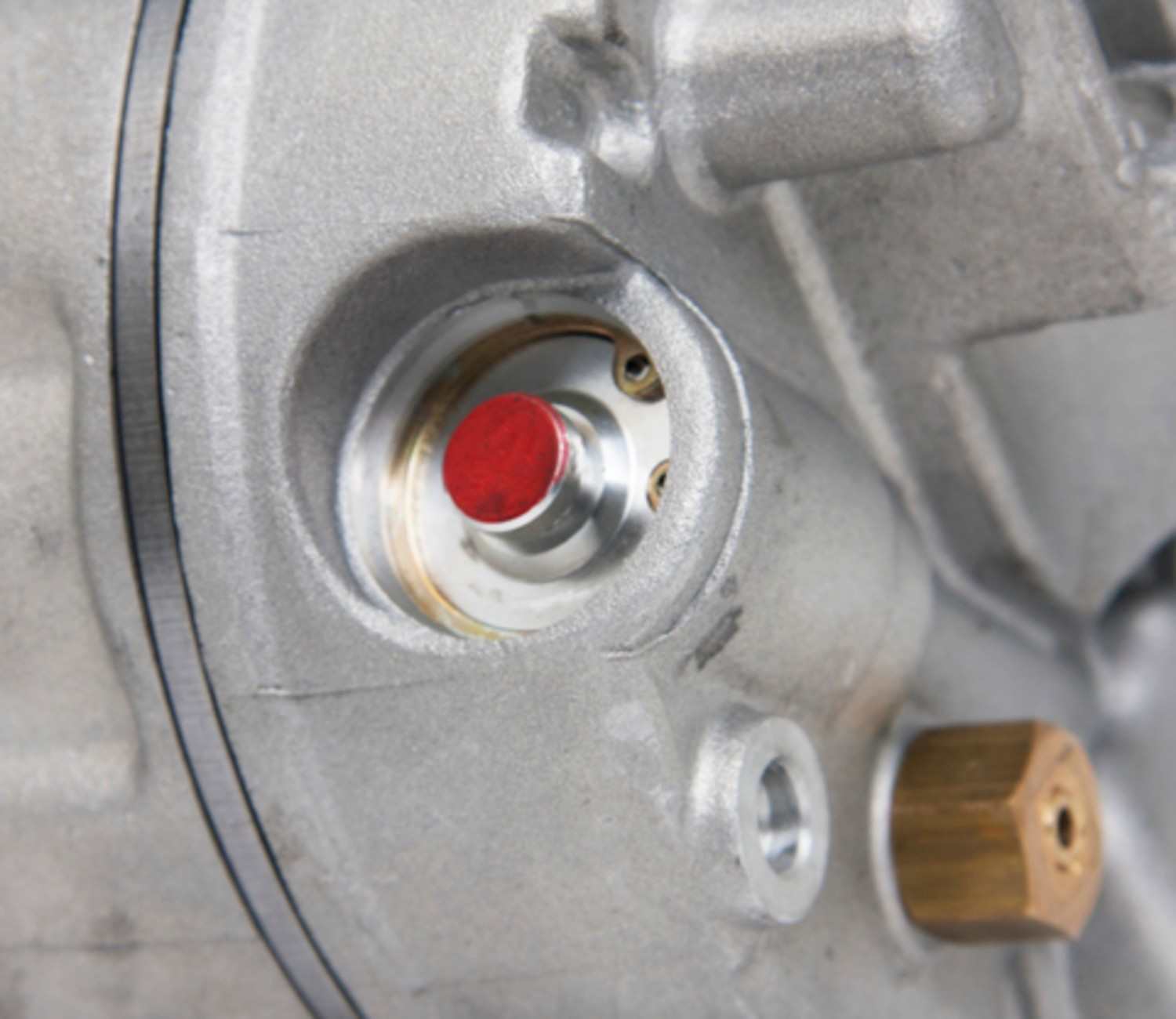 Four Seasons New Nihon/Calsonic CSV613 Compressor w/ Clutch 68660