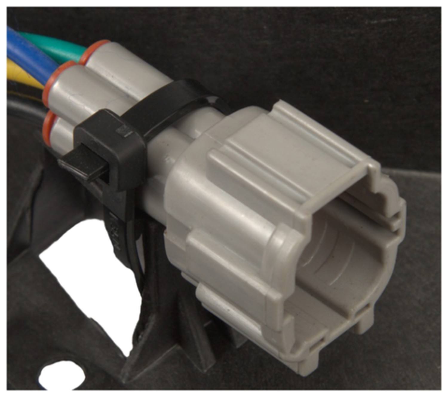 Four Seasons Engine Cooling Fan Assembly 75243