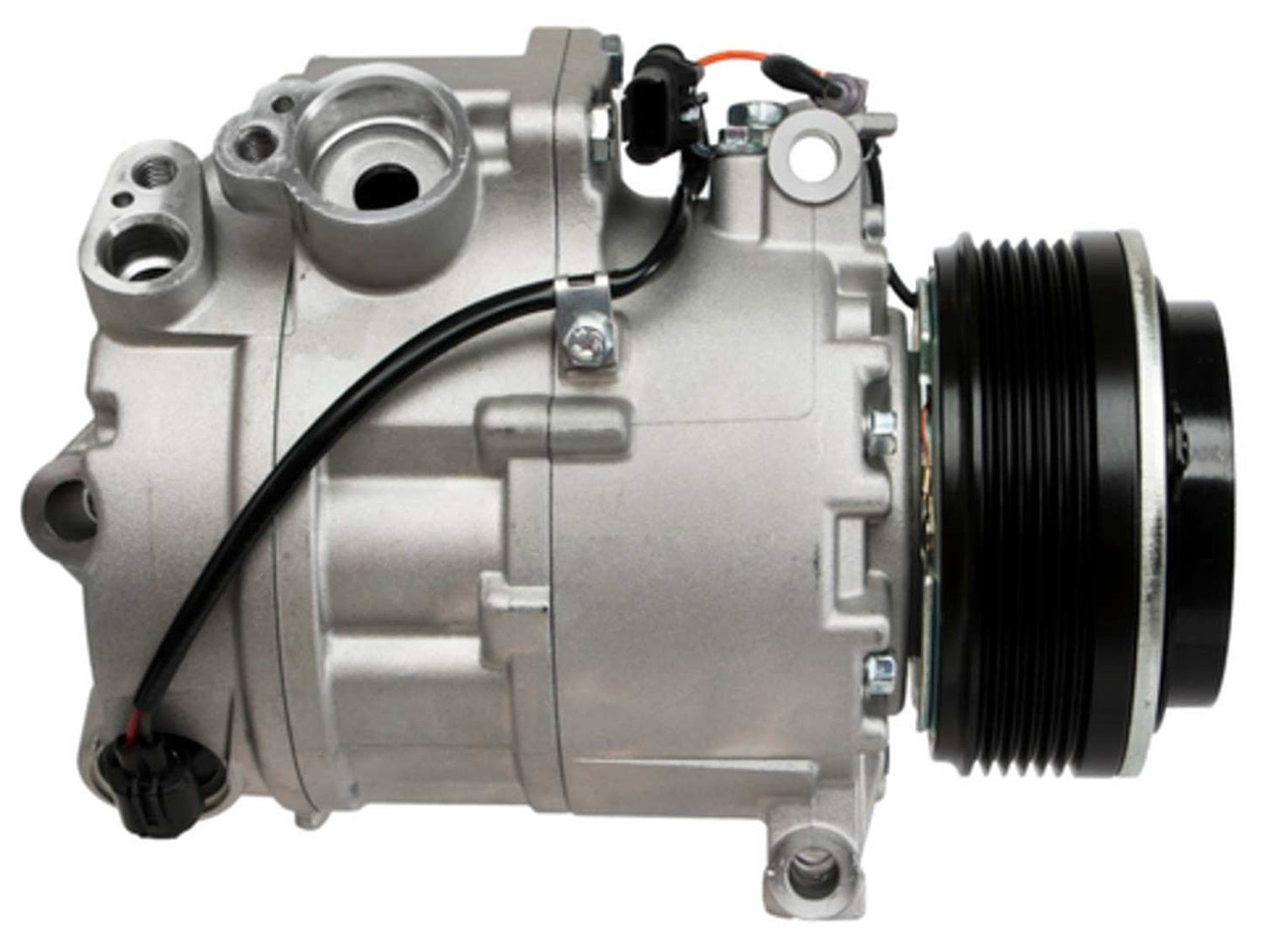 Four Seasons New Nihon/Calsonic CSE717 Compressor w/ Clutch 98447