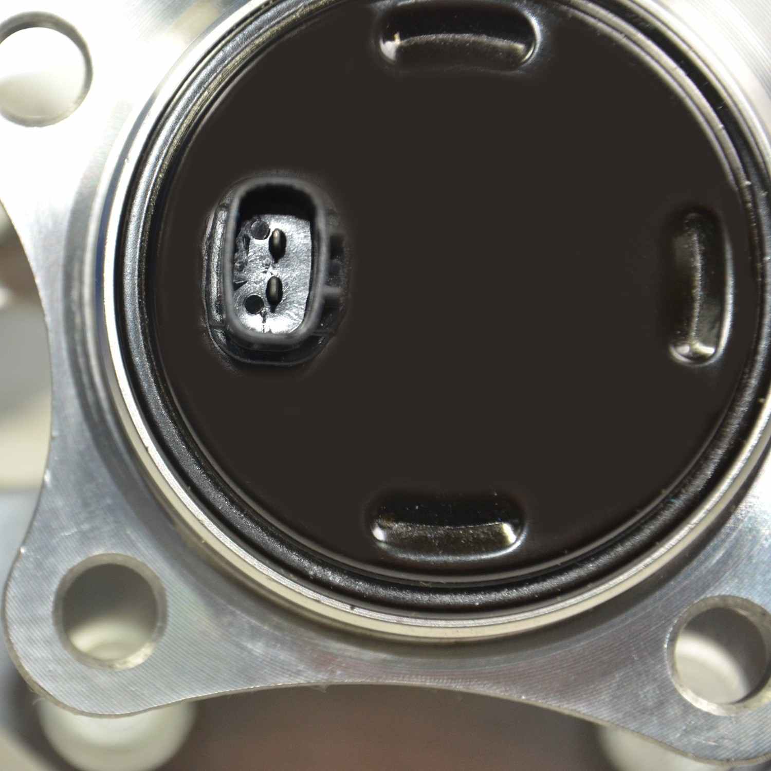 GSP Wheel Bearing and Hub Assembly 693207