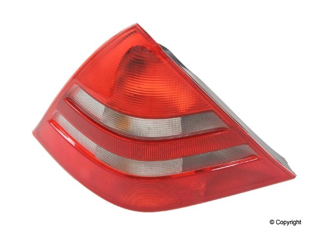 Genuine Parts Company Tail Light