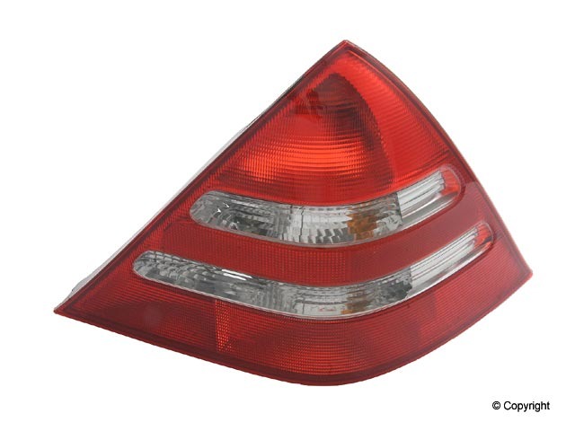Genuine Parts Company Tail Light