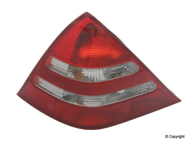 Genuine Parts Company Tail Light