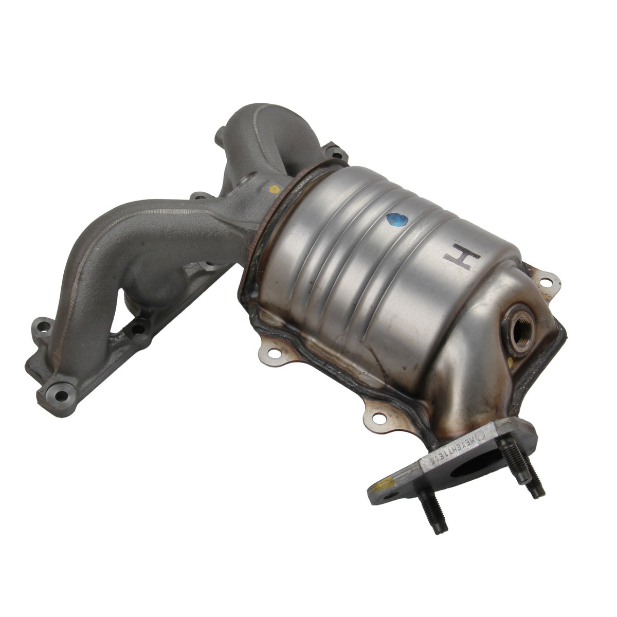 Genuine Parts Company Exhaust Manifold with Integrated Catalytic Converter