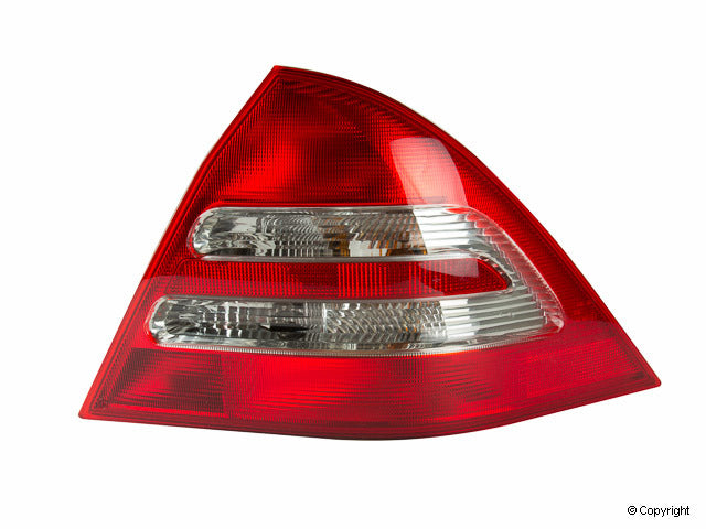 Genuine Parts Company Tail Light
