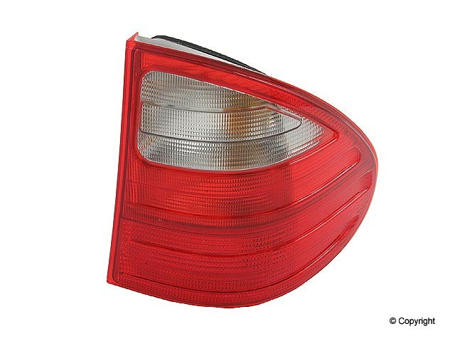 Genuine Parts Company Tail Light