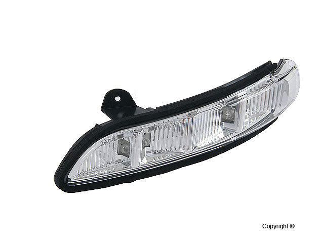 Genuine Parts Company Turn Signal Light Assembly