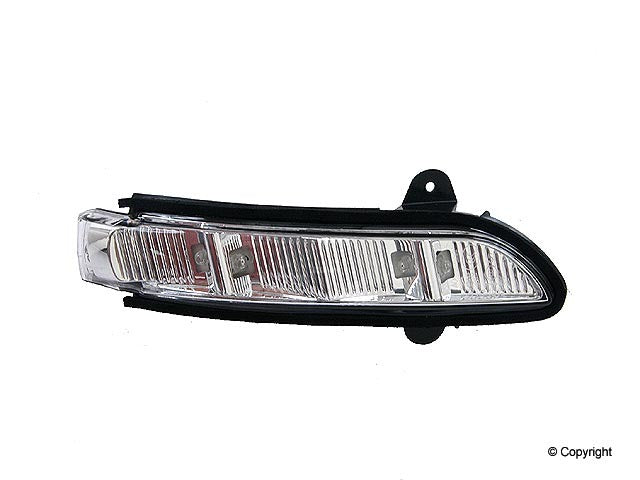 Genuine Parts Company Turn Signal Light Assembly