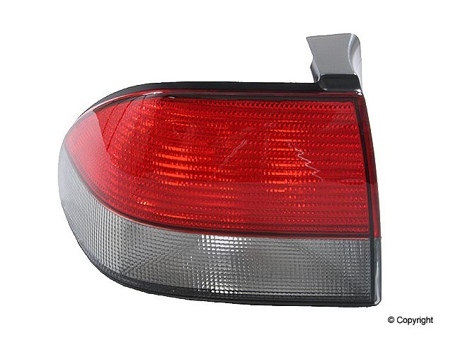 Genuine Parts Company Tail Light