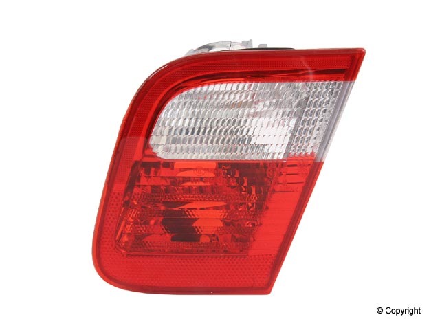 Genuine Parts Company Tail Light