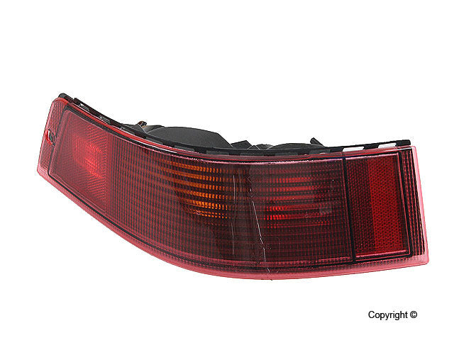 Genuine Parts Company Tail Light
