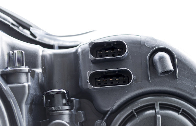 Hella Headlight Assembly 009040351