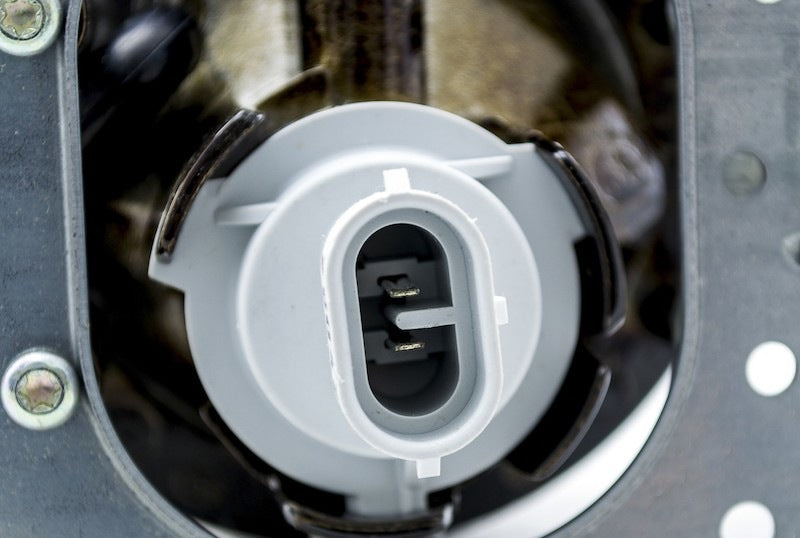 Hella 08-11 Mercedes Benz C350 Sport AMG Right Fog Lamp Assembly 009295081