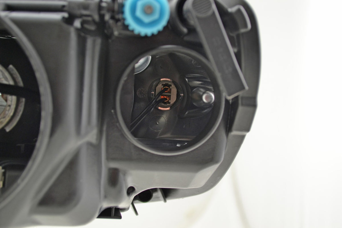 Hella Headlight Assembly 009452181