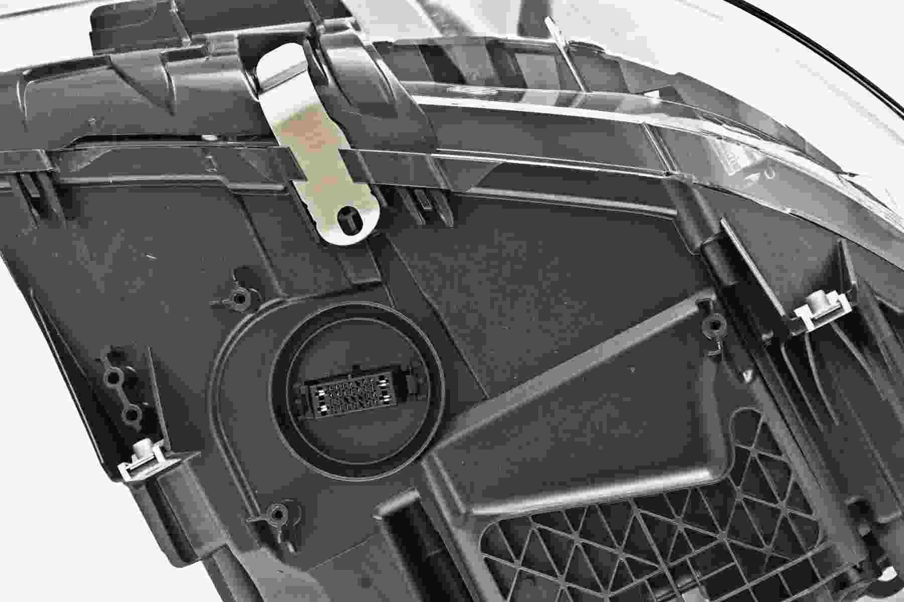 Hella Headlight Assembly 011072951